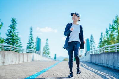 ウォーキングの効果的な時間と消費カロリーは？